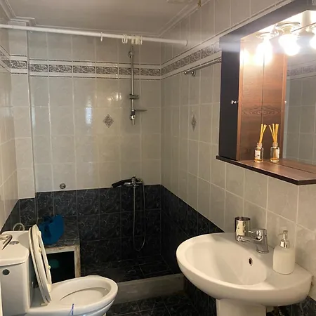 アパート Avras Faraí